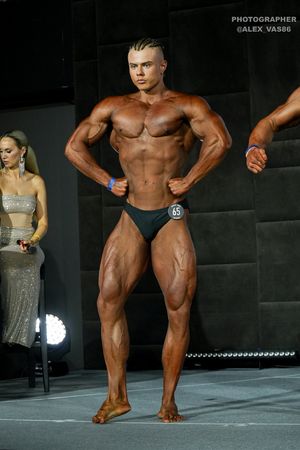 CLASSIC PHYSIQUE ЮНИОРЫ